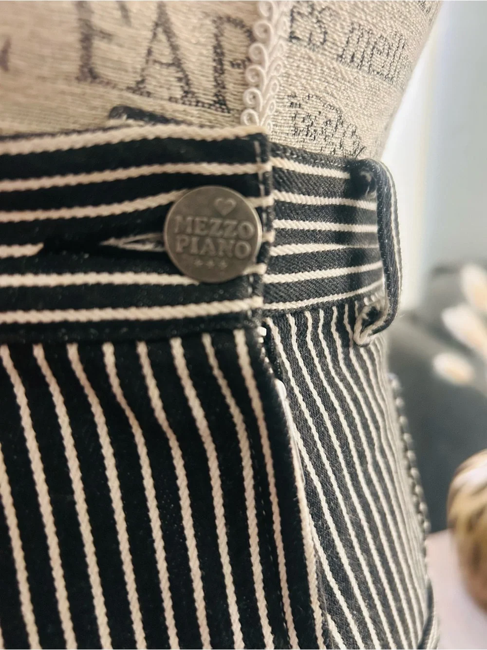Mezzo Piano vintage black and white pinstriped pleated mini skirt - Picture 9 of 13